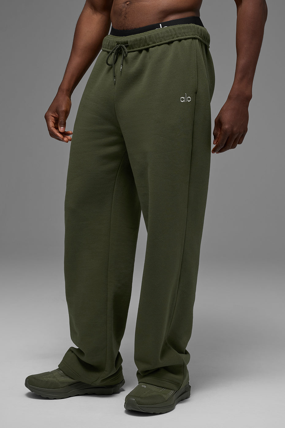 Accolade Straight Leg Sweatpant - Green Olive